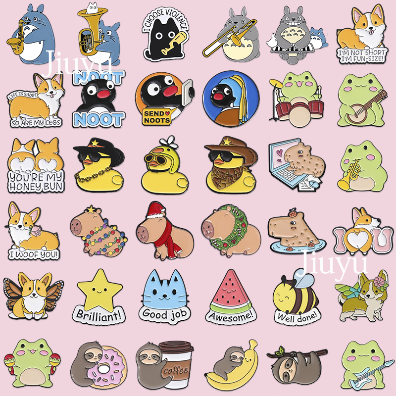 การ์ตูนคริสต์มาส Capybara เข็มกลัดเคลือบ Pins สัตว์น่ารัก Totoro สุนัข Badge เข็มกลัดเครื่องประดับของขวัญ
