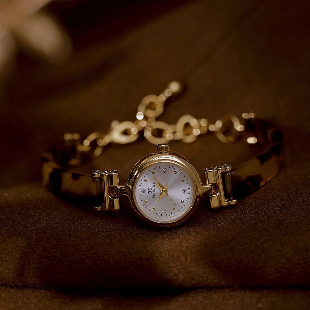 นาฬิกาผู้หญิงภาษาฝรั่งเศสคํา high-end อารมณ์ Hawksbill Amber Retro สร้อยข้อมือนาฬิกากันน้ําสุภาพสตรีแฟชั่นนาฬิกาข้อมือควอตซ์ - รูปที่ 2