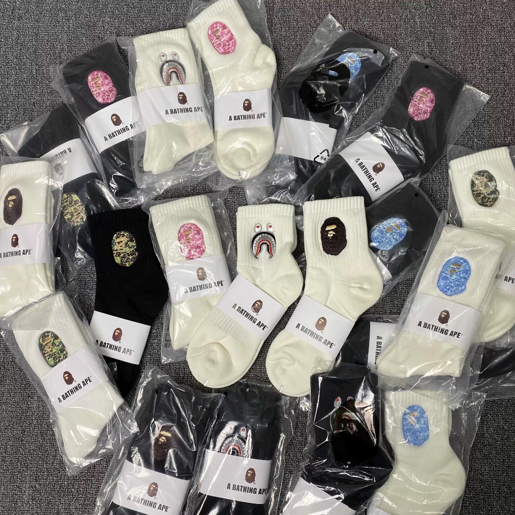 BAPE ปัก Ape Head ผู้ชายผู้หญิงถุงเท้าสีขาวคู่รัก Four Seasons