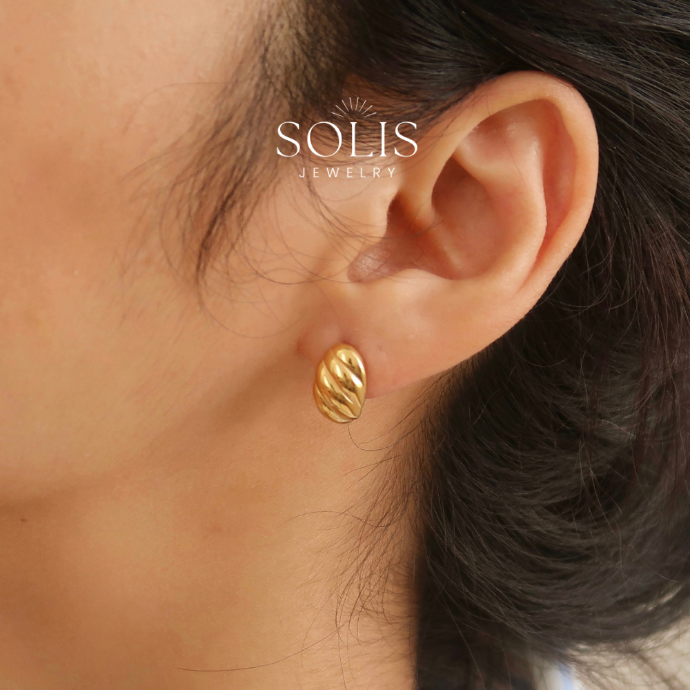Twist Braided Croissant Stud ต่างหู • กันน้ํา Non-Tarnish Hypoallergenic แฟชั่นโพสต์สติ๊กต่างหูเอียร์บัดสําหรับผู้หญิง ER380