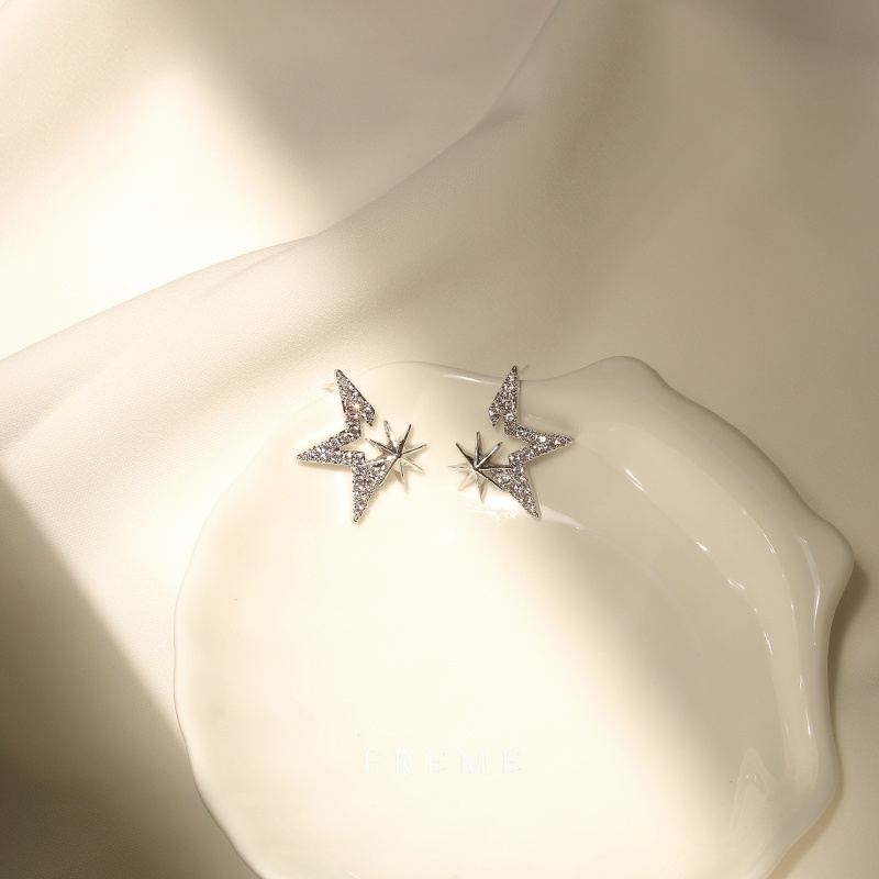 Platinum/zircon Rhinestone ฝัง 925 เข็มเงินเวอร์ชั่นเกาหลีแฟชั่น Influencer Star ต่างหูต่างหูหญิง