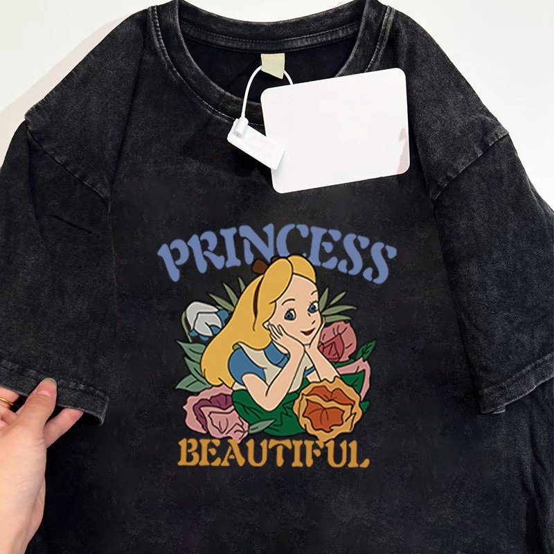 Nuziro Oversize T shirt - เสื้อยืดแขนสั้นพิมพ์ลายเจ้าหญิงย้อนยุคและสวยงาม #B001056