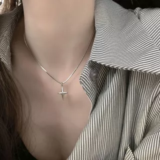 Moniko สร้อยคอเหล็กไทเทเนียมจี้ดาวน้อย Clavicle Chain อุปกรณ์เสริมระดับพรีเมียม