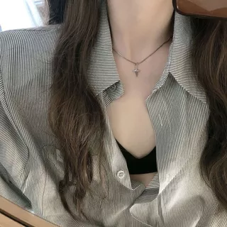 Moniko สร้อยคอเหล็กไทเทเนียมจี้ดาวน้อย Clavicle Chain อุปกรณ์เสริมระดับพรีเมียม