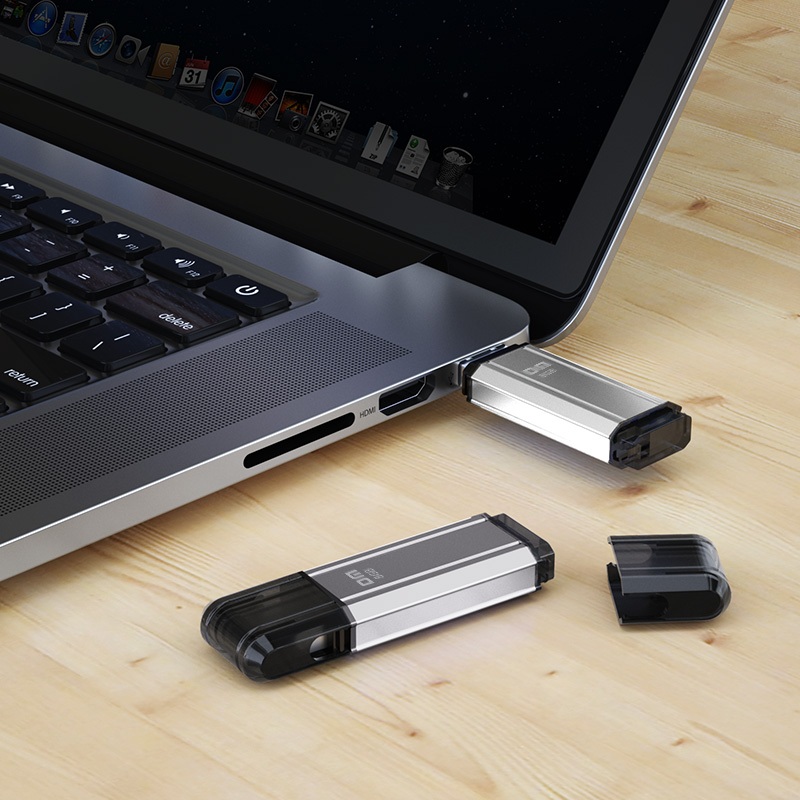 แฟลชไดรฟ์ DM PD206 USB2.0 4GB 8GB สามสี