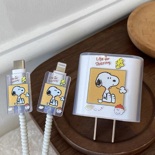 การ์ตูนน่ารัก Snoopy รูปแบบเปลือก Apple iPhone iPad เกราะป้องกัน 18W 20W charger เกราะป้องกันสายเคเบิลข้อมูล USB ฝาครอบป้องกันสายชาร์จข้อมูลรีล