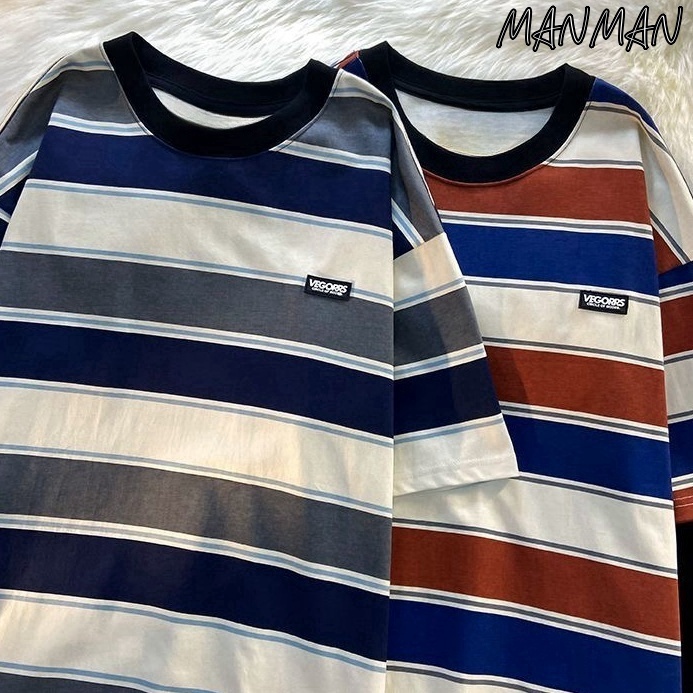MANMAN เสื้อยืดลายทางสีตัดกันย้อนยุคฤดูร้อนคอกลมทรงหลวมแมทช์ลุคง่าย