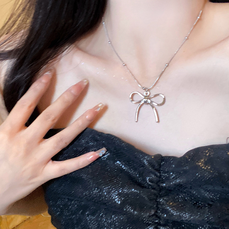 2024 แฟชั่นเกาหลี Simple Bowknot จี้สร้อยคอ Choker Chain เครื่องประดับของขวัญสําหรับผู้หญิง