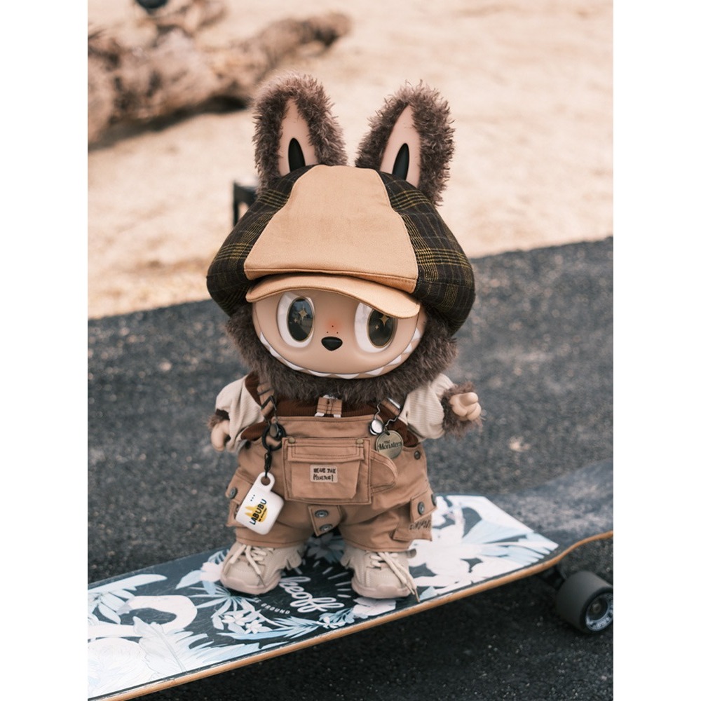 Zimomo Leader 58 ซม.อินเทรนด์เล่นรูปตุ๊กตาไวนิล Labubu สีกากีชุดเสื้อผ้าเด็กทําด้วยมือต้นฉบับ