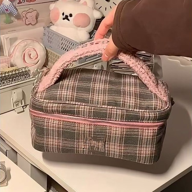 Niche Design Girl Travel กระเป๋าเครื่องสําอางแบบพกพาแบบพกพาชั้นน่ารักขนาดใหญ่-ความจุกระเป๋าแป้ง - รูปที่ 2