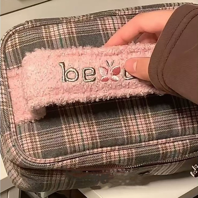 Niche Design Girl Travel กระเป๋าเครื่องสําอางแบบพกพาแบบพกพาชั้นน่ารักขนาดใหญ่-ความจุกระเป๋าแป้ง - รูปที่ 3