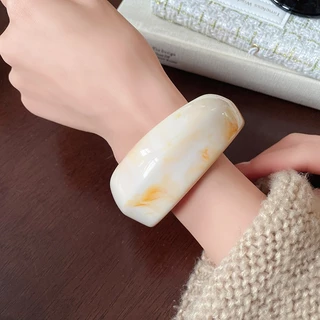 [จูวบิวตี้]สร้อยข้อมือเรซิ่นไม่สม่ําเสมอ ซอก เรียบง่าย ย้อนยุค อารมณ์สร้อยข้อมือบุคลิกภาพแฟชั่นออกแบบเครื่องประดับมือเฉพาะขายส่งหญิ