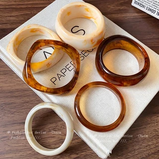 [จูวบิวตี้]สร้อยข้อมือเรซิ่นไม่สม่ําเสมอ ซอก เรียบง่าย ย้อนยุค อารมณ์สร้อยข้อมือบุคลิกภาพแฟชั่นออกแบบเครื่องประดับมือเฉพาะขายส่งหญิ