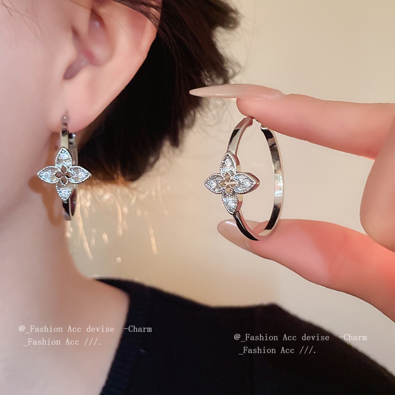 [Jewbeauty]ดอกไม้เพทายหูหัวเข็มขัดหรูหราอาวุโสความรู้สึกการออกแบบเฉพาะต่างหูบรรยากาศแฟชั่นอารมณ์ใหม่ต่างหูขายส่งหญิง