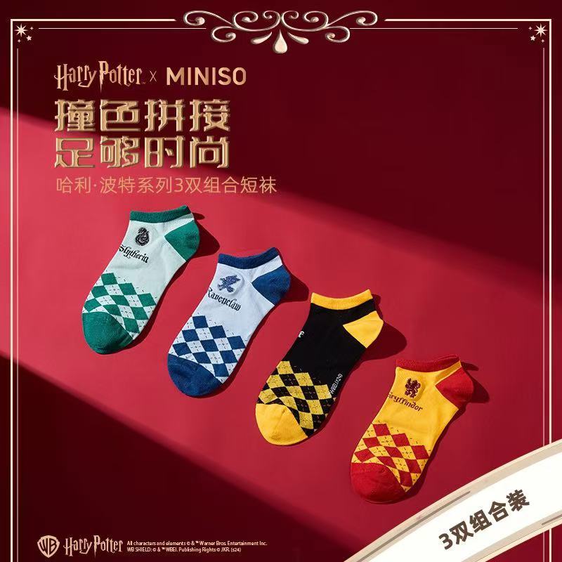 ถุงเท้า Miniso Harry Potter 3 คู่ 62%cotton 35*โพลีเอสเตอร์ 3%สแปนเด็กซ์ ขนาด 23-25