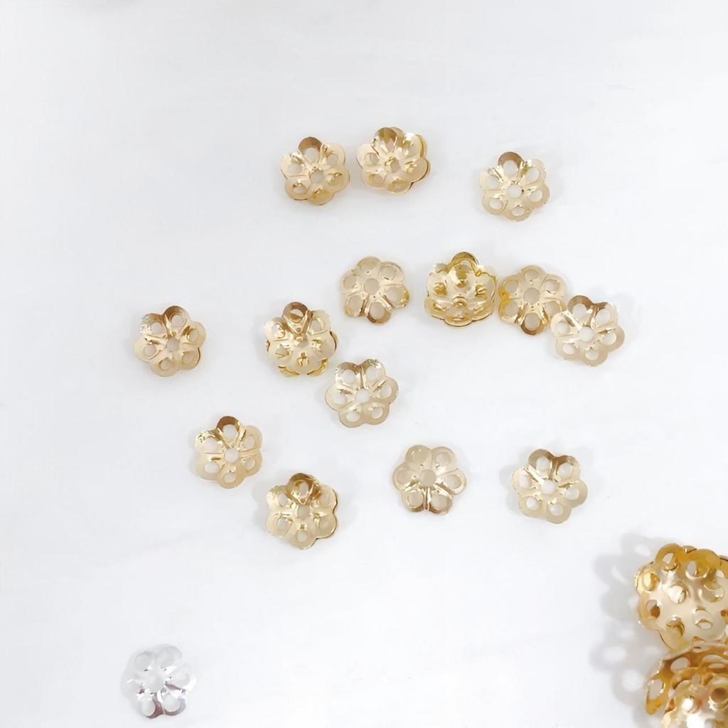 A0060 [สีเดียวกว่า 100 ชิ้นฟรี 50 ชิ้น] Hollow หกกลีบดอกไม้ Receptacle ผู้ถือลูกปัดลูกปัด Spacer 14K