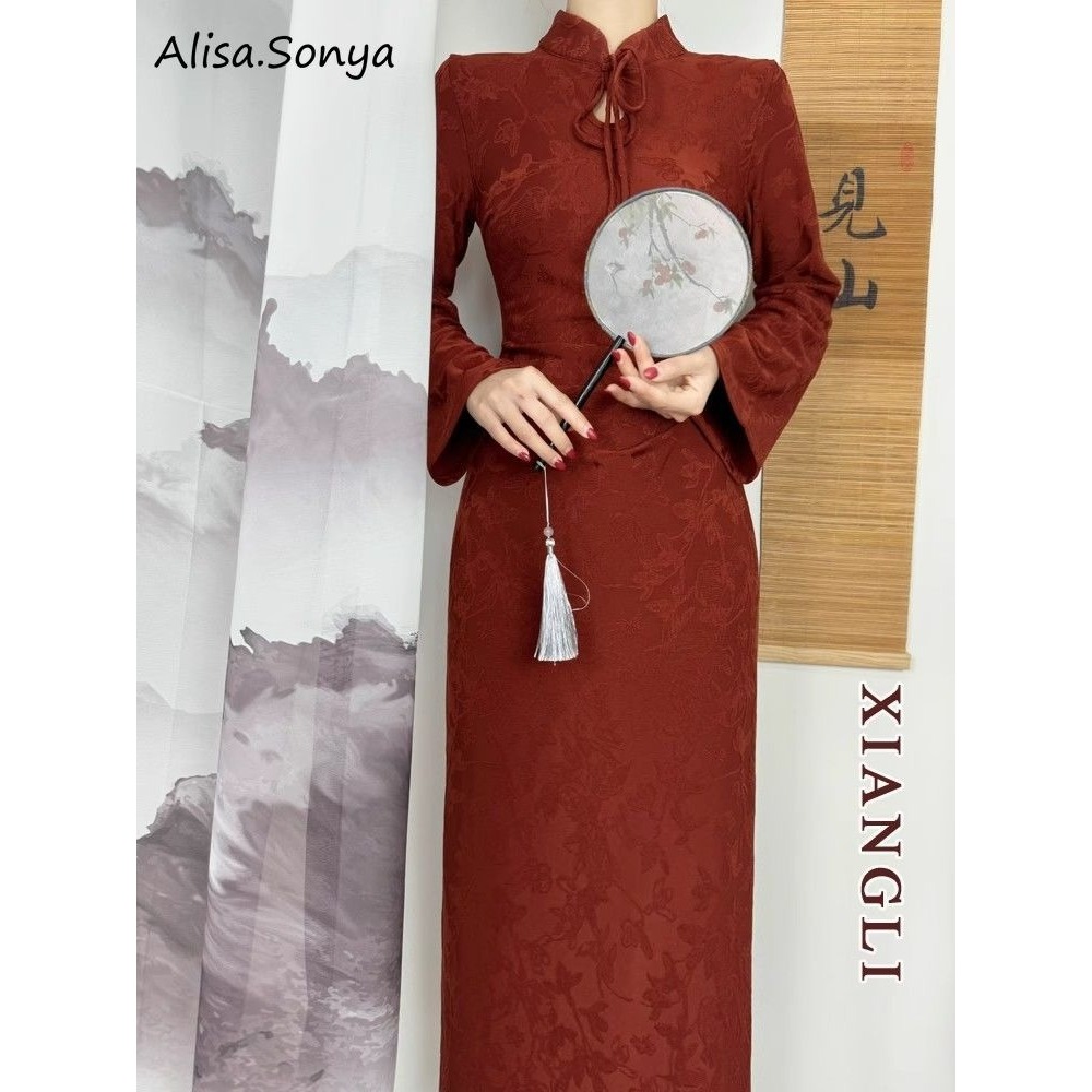 Alisa.sonya ชุดตรุษจีน สีแดง สลิมฟิต กระชับเอว งานปัก ปลอกคอจีน เข้ารูป สำหรับผู้หญิง