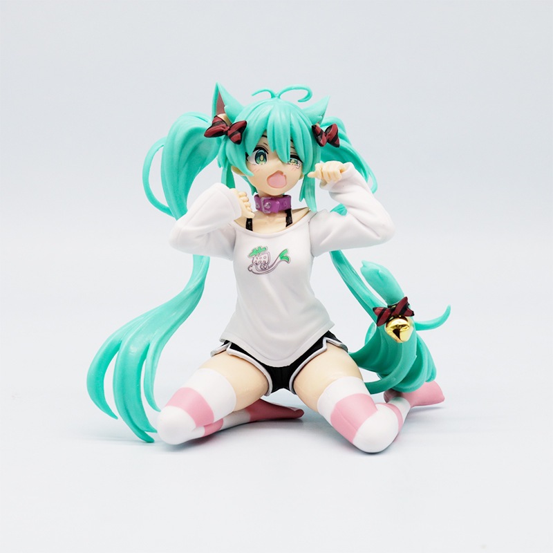 อะนิเมะสาว Hatsune Miku ตุ๊กตาแมวสไตล์สาวท่านั่ง pvc ของเล่นตกแต่งรถ