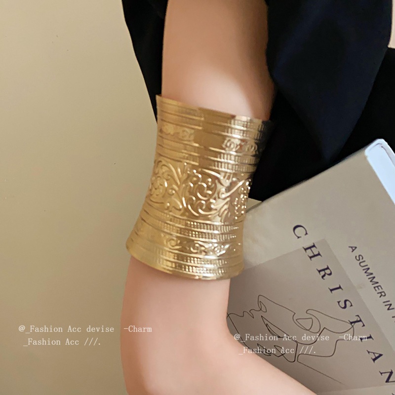 รูปแบบกลางวินเทจสร้อยข้อมือ ซอก แฟชั่นการออกแบบความรู้สึกสร้อยข้อมืออารมณ์แสงหรูหราลมหนาวเครื่องประดับมือ