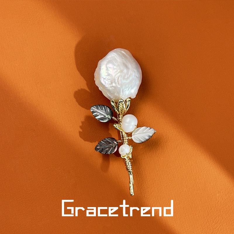 เข็มกลัดช่อพิสดารมุกน้ําจืดธรรมชาติ