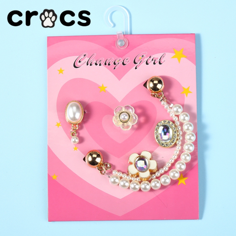 รองเท้า Crocs การ์ดดอกไม้ Luo Chi Zhibixing เครื่องประดับพื้นผิวเกรดสูงโลหะตกแต่งขนาดใหญ่โซ่มุกขนาดเล็กชุดห้าชิ้น