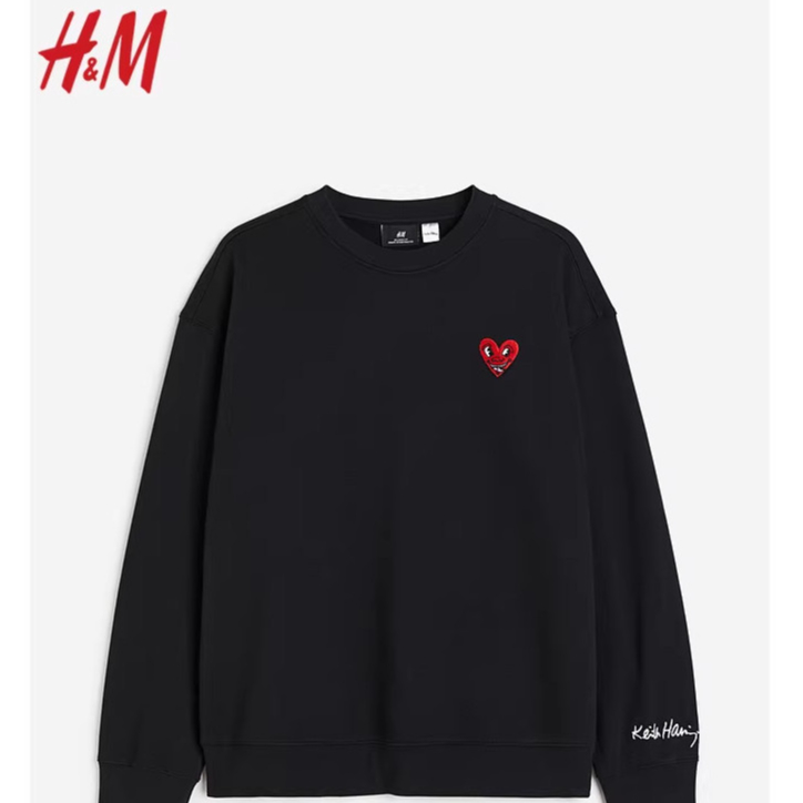 Keith Haring x H&M เสื้อผ้าผู้ชายเสื้อผ้าสตรีที่คล้ายกัน圆领头长1117747