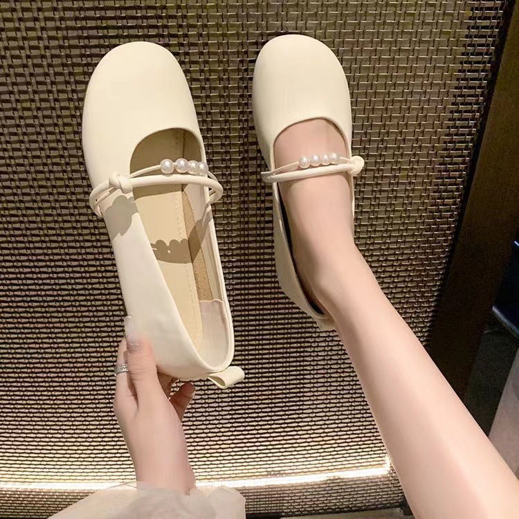 Chic Stroll รองเท้าสตรีแมรี่เจน สไตล์ฤดูร้อนใหม่ รองเท้าส้นแบนตื้นอเนกประสงค์ รองเท้าส้นเตี้ยมุกสไตล์อ่อนโยน