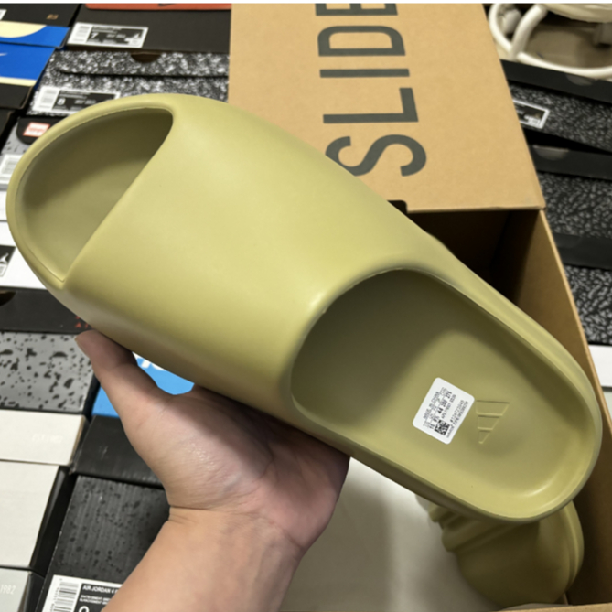รองเท้าแตะ Adidas Yeezy Slide รองเท้าแตะกลางแจ้ง unisex