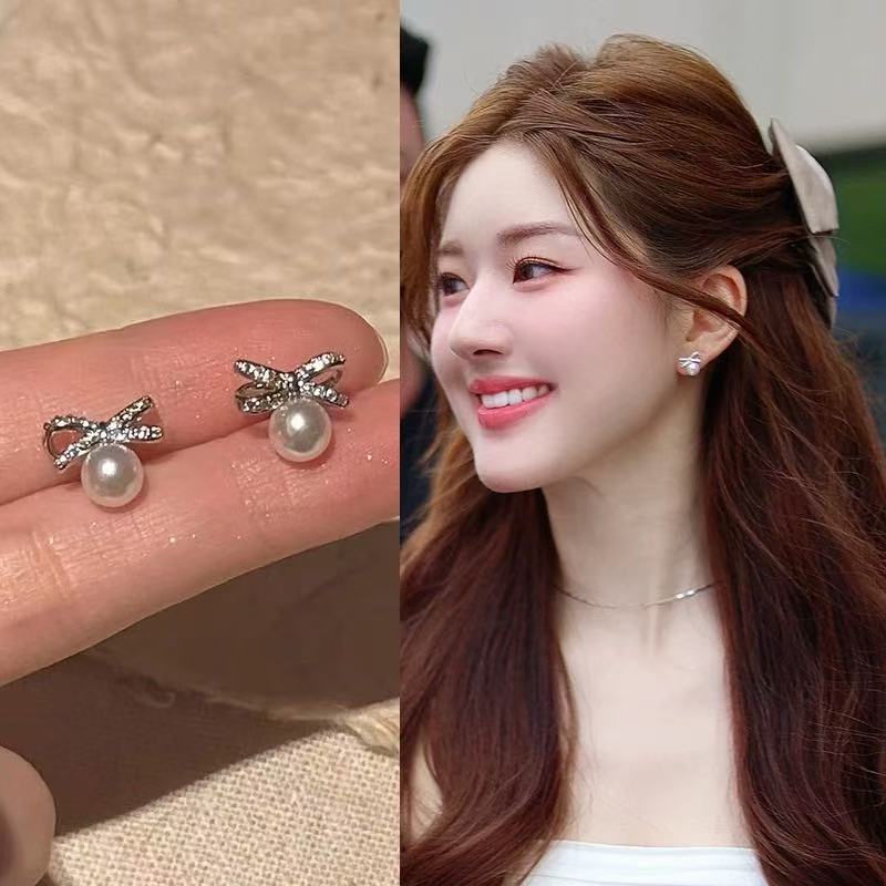 ต่างหูเกาหลีต่างหูมุกโบว์กลวงสําหรับผู้หญิง 2024 ต่างหูระดับไฮเอนด์ใหม่