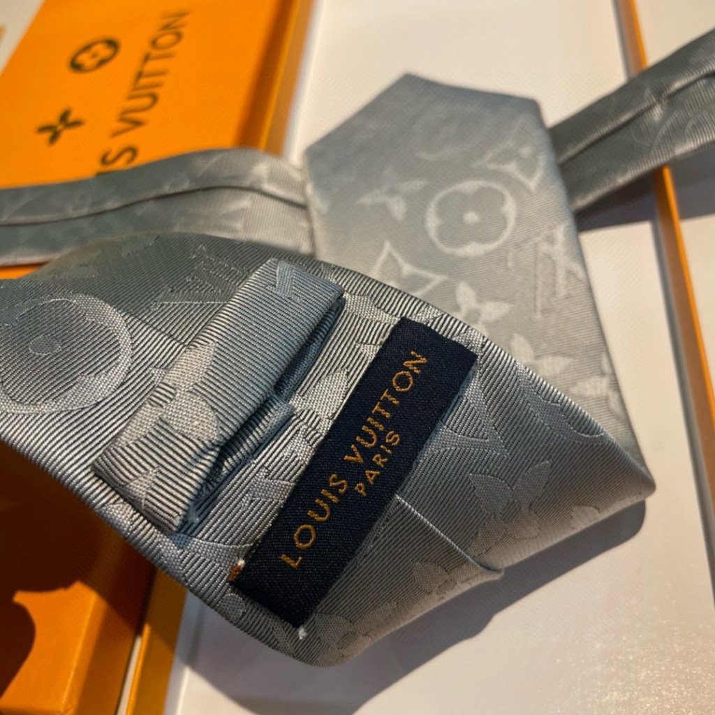 เน็คไท Louis V Grey Retro Universal - รูปที่ 3