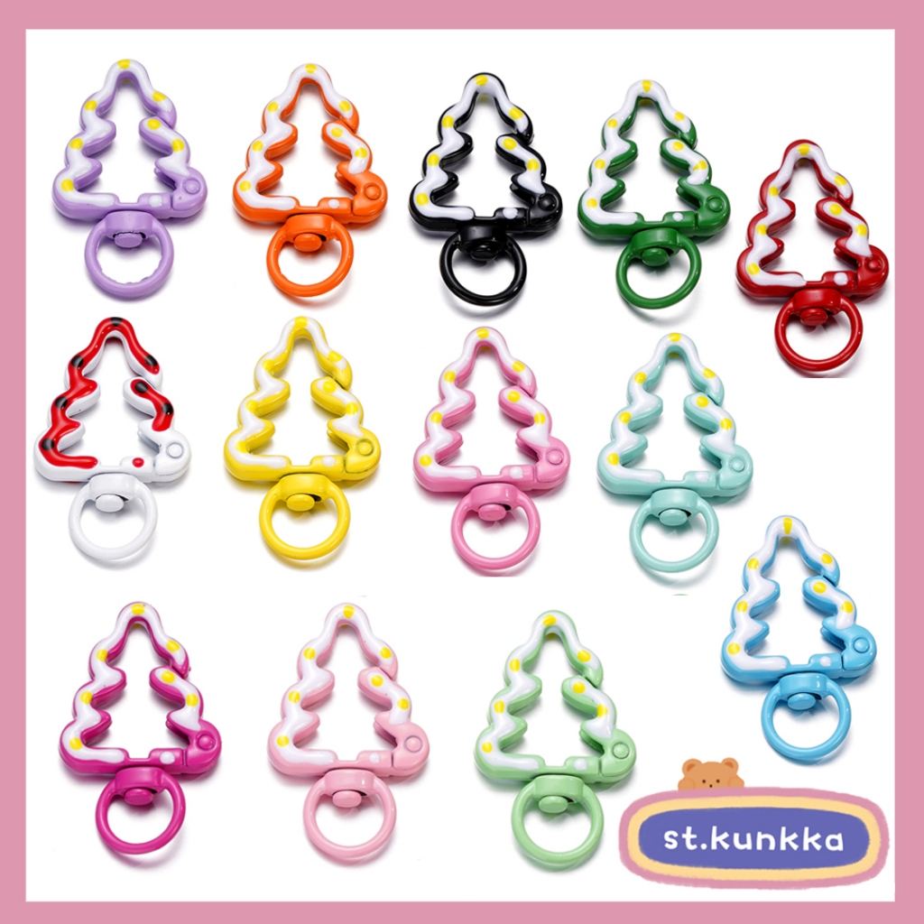 St.kunkka 1-5 ชิ้นโลหะผสมฤดูใบไม้ผลิหัวเข็มขัดหยดน้ํามันทาสีต้นคริสต์มาสพวงกุญแจวงกลมหมุนได้สําหรับ DIY พวงกุญแจเครื่องประดับจี้ของขวัญของที่ระลึก