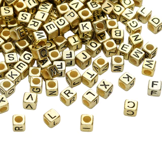 50pcs 6mm อะคริลิค DIY Cube Square ตัวอักษรลูกปัด AZ ตัวอักษรภาษาอังกฤษลูกปัดสําหรับสร้อยข้อมือสร้อยคอเครื่องประดับทํา