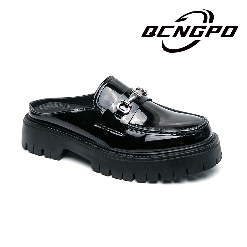 Mule รองเท้าโลฟเฟอร์หนัง Faux Slip on Man รองเท้าลําลองสีดําพร้อมพู่