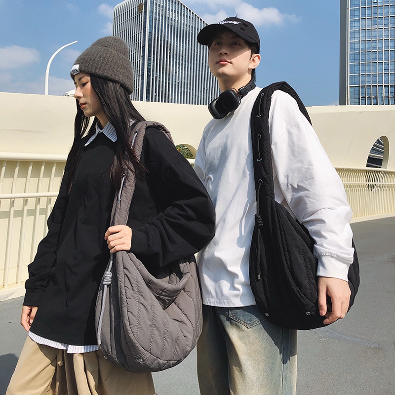 Ulzzang กระเป๋าสะพายแฟชั่นเกาหลีผู้หญิงกระเป๋าสะพายไหล่ Big Capcity สําหรับผู้หญิง