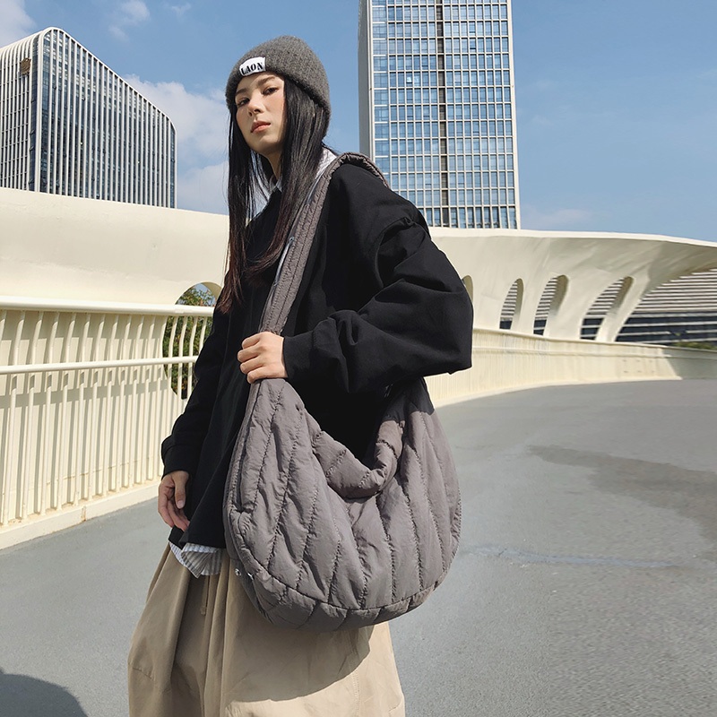 Ulzzang กระเป๋าสะพายแฟชั่นเกาหลีผู้หญิงกระเป๋าสะพายไหล่ Big Capcity สําหรับผู้หญิง