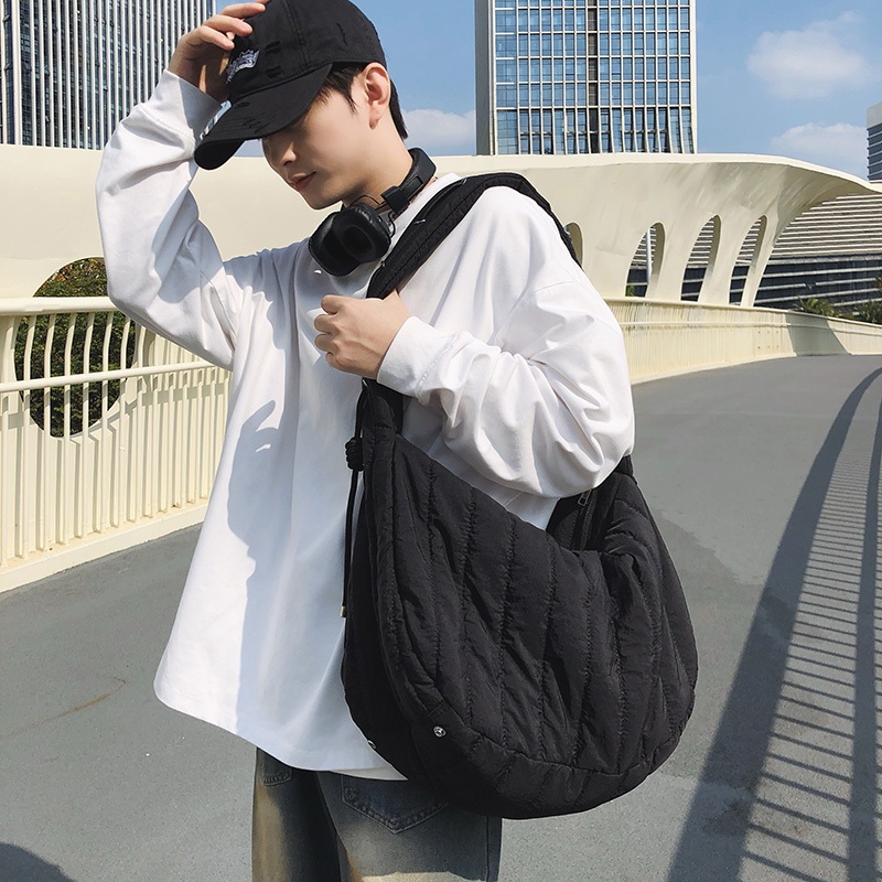 Ulzzang กระเป๋าสะพายแฟชั่นเกาหลีผู้หญิงกระเป๋าสะพายไหล่ Big Capcity สําหรับผู้หญิง