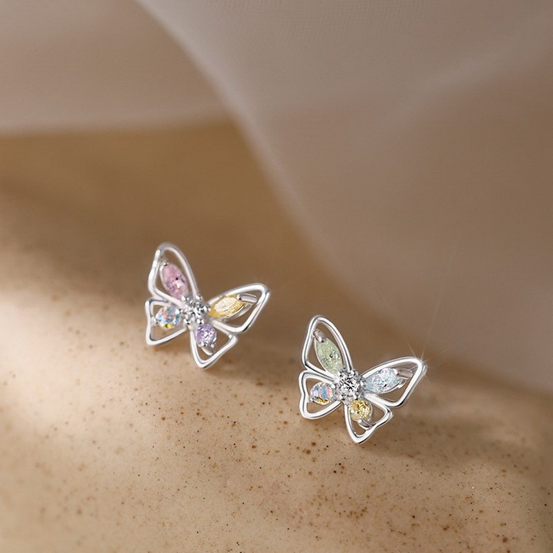 Jushi ผีเสื้อ Hollow Zirconia ต่างหูสตั๊ดแฟชั่น Retro หญิงวันหยุดของขวัญอุปกรณ์เสริม