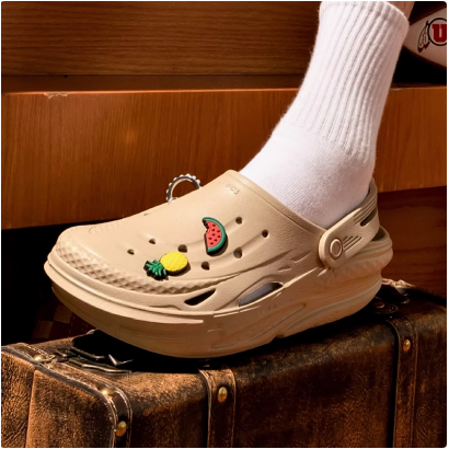 ต้นฉบับ 100% crocs รองเท้าแตะผู้ชายรองเท้าผู้หญิงขนาดใหญ่ 209501