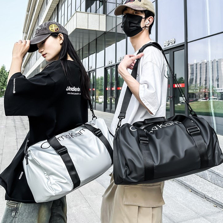 พร้อมส่ง กระเป๋าเดินทางหลากช่อง ไซโลรองเท้าอิสระ กระเป๋าเป้สะพาย วัสดุหนัง PU กันน้ำ TRAVEL BAG