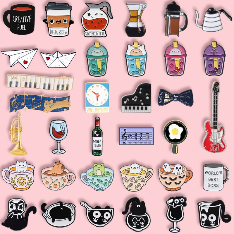50 เฟอร์นิเจอร์เคลือบเข็มกลัดแก้วโซฟาเปียโนเพลงปกขาของที่ระลึกกระเป๋าเป้สะพายหลังตราของขวัญสําหรับเพื่อน
