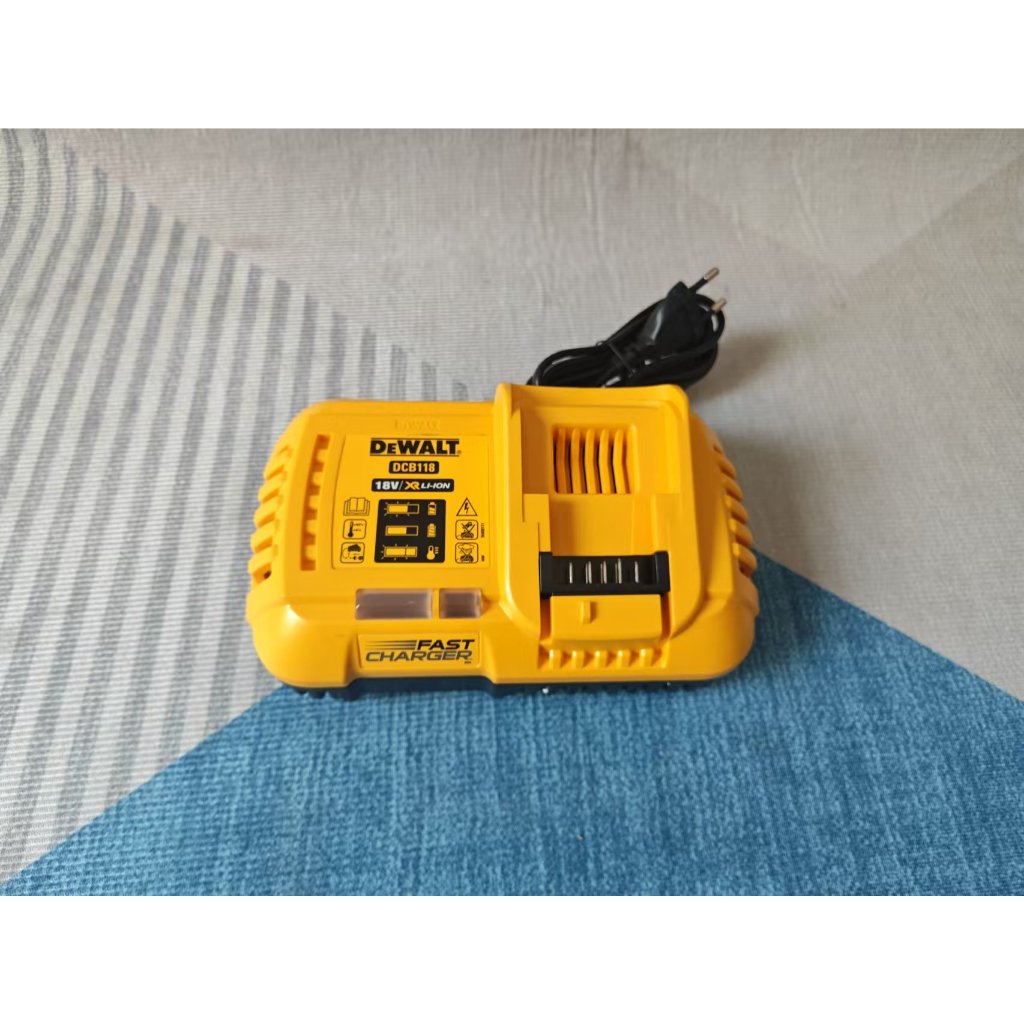 Dewalt DCB118 FAST CHARGE