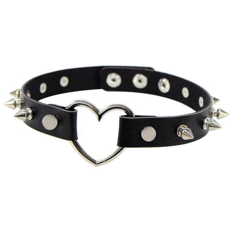 2022 ใหม่ Skull Gothic Unisex ผู้หญิง Punk One-row Spike Rivet สร้อยข้อมือหนังสีดําขนาดใหญ่ Siz