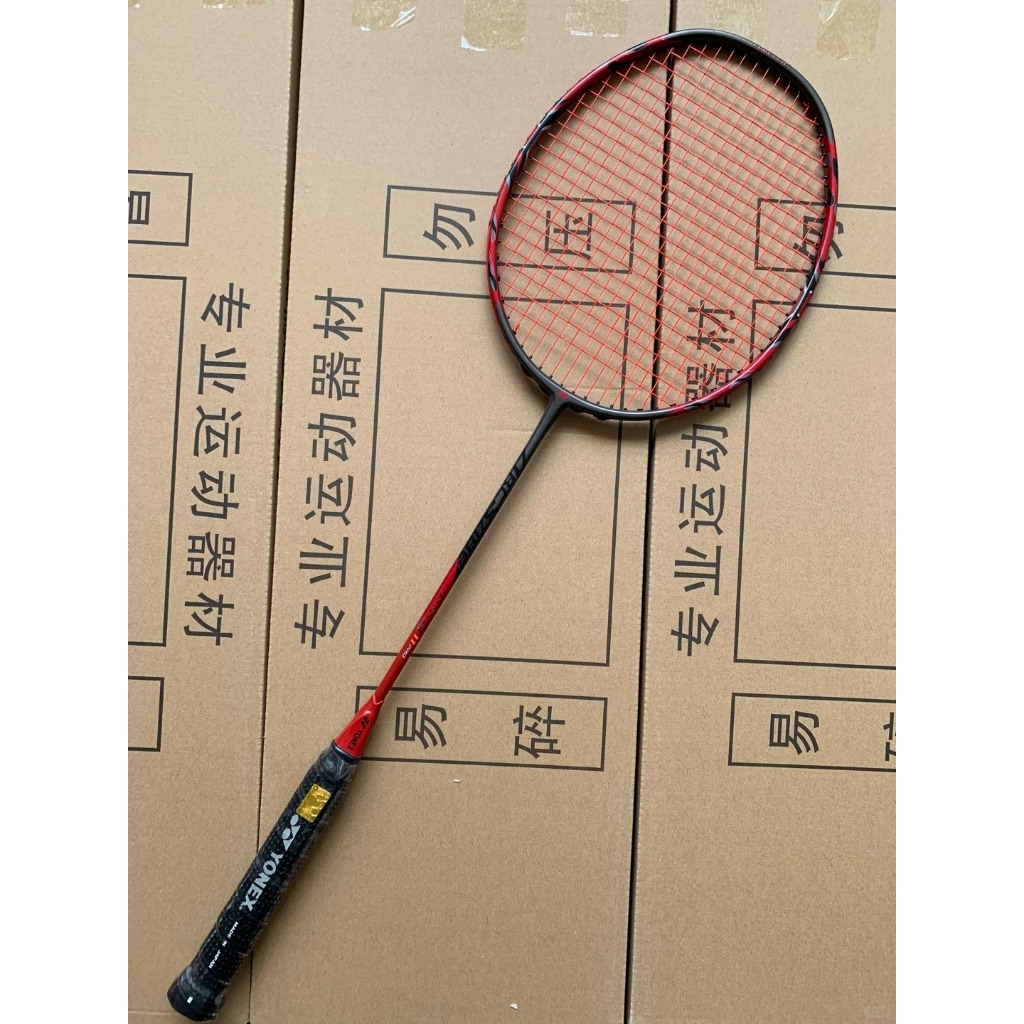 ไม้แบดมินตัน YONEX ARCSABER 11 Pro คาร์บอนไฟเบอร์ Offensive High-End Racket