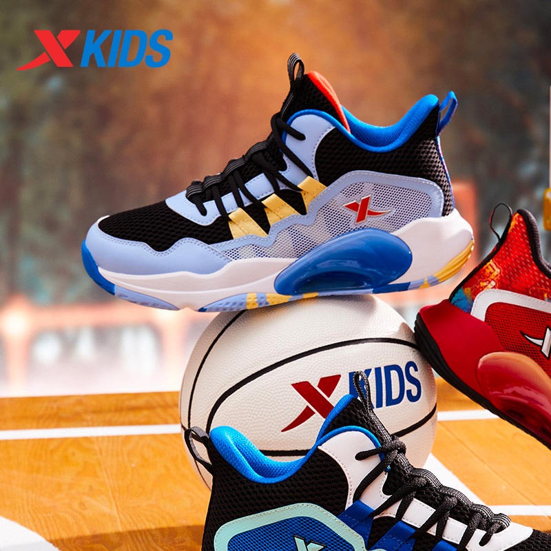 XTEP Boys 9939 รองเท้าบาสเก็ตบอลรองเท้าผ้าใบกีฬาตาข่ายมีสไตล์สําหรับเด็กขนาดกลางและใหญ่