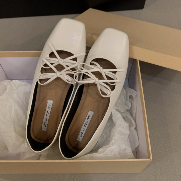 (พร้อมกล่อง) Luxlane รองเท้าแฟชั่นสำหรับผู้หญิง รองเท้าบัลเลต์หัวเหลี่ยมแบบแบน Elegant Retro Square Toe Mary Jane พร้อมโบว์เงินบัลเล่ต์แฟลต ขนาด 35-41 ราคา ถูกที่สุด ดีลบีเคเค แกลเลอรีภาพที่ 6