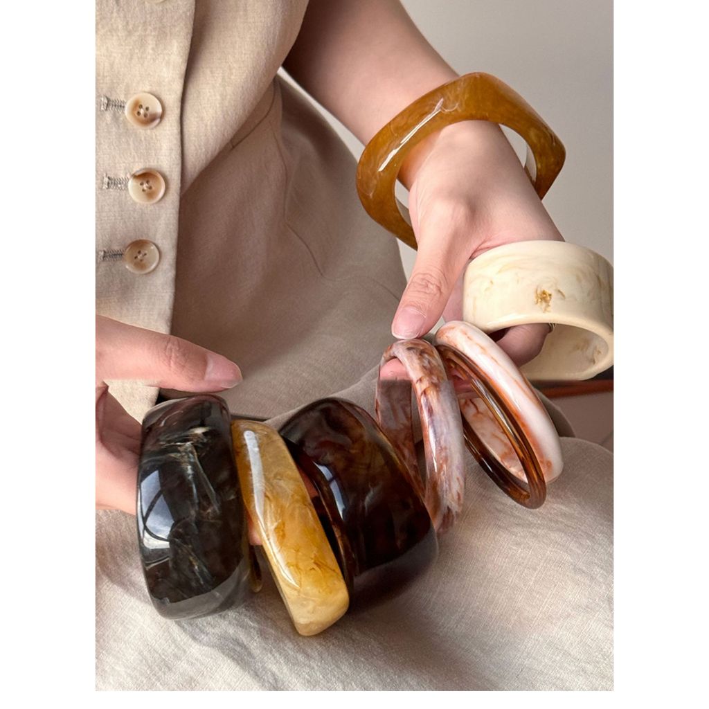 เดรเจว สีกาแฟขอบกว้างผิดปกติย้อนยุคสร้อยข้อมือผู้หญิงแฟชั่นซอกออกแบบป่าตกแต่งมือ