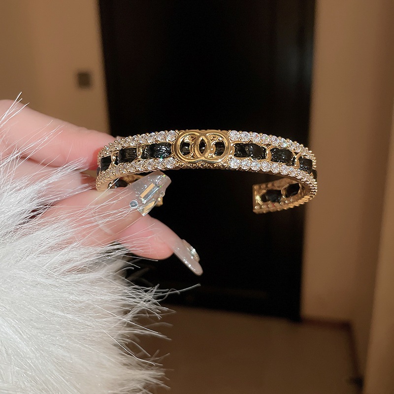 เดรเจว ทองเปิดโลหะเพชรสร้อยข้อมือผู้หญิงแฟชั่นซอกออกแบบที่เรียบง่ายเครื่องประดับมือ - รูปที่ 6