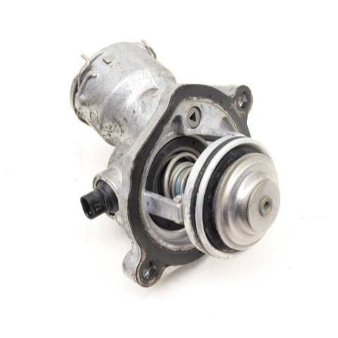 2722000015 2722000415 2722000115 รถเครื่องยนต์ Coolant Thermostat Assembly สําหรับ Mercedes Benz ML3