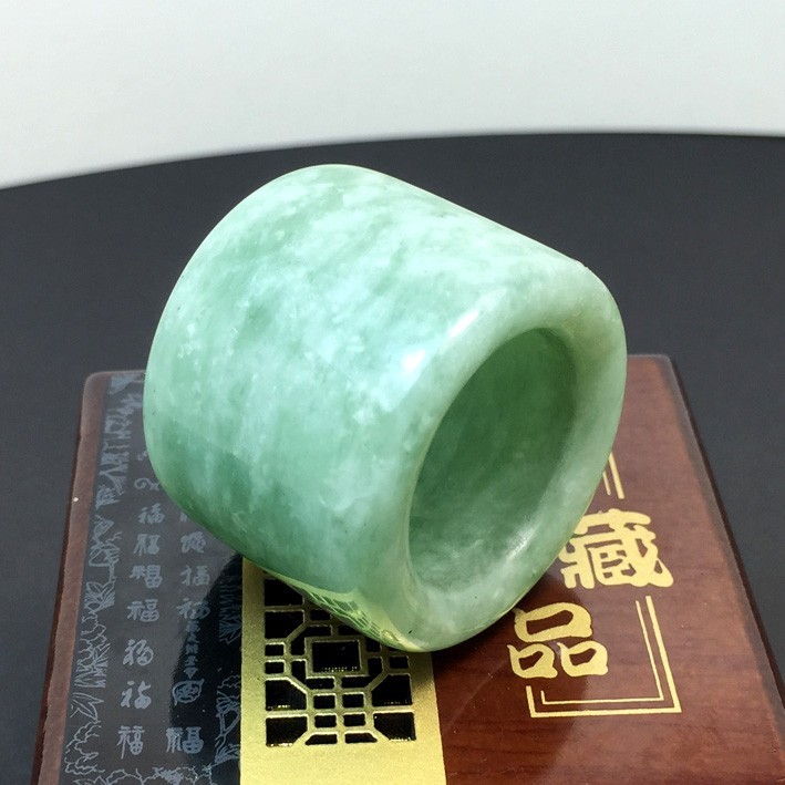 แหวนนิ้วหัวแม่มือหยกธรรมชาติ calcite แหวนหยกกุ้ยโจว แฟชั่น ให้ของขวัญเพื่อน