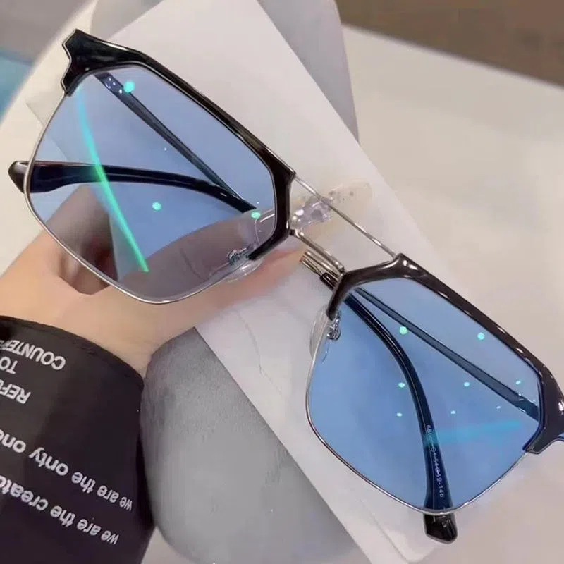 (0~-6.0°) แว่นตากันแดดสายตาสั้นกรอบใหญ่แฟชั่นผู้ชายป้องกันแสงสีฟ้าป้องกันรังสียูวีเปลี่ยนสีได้ ฮะ163